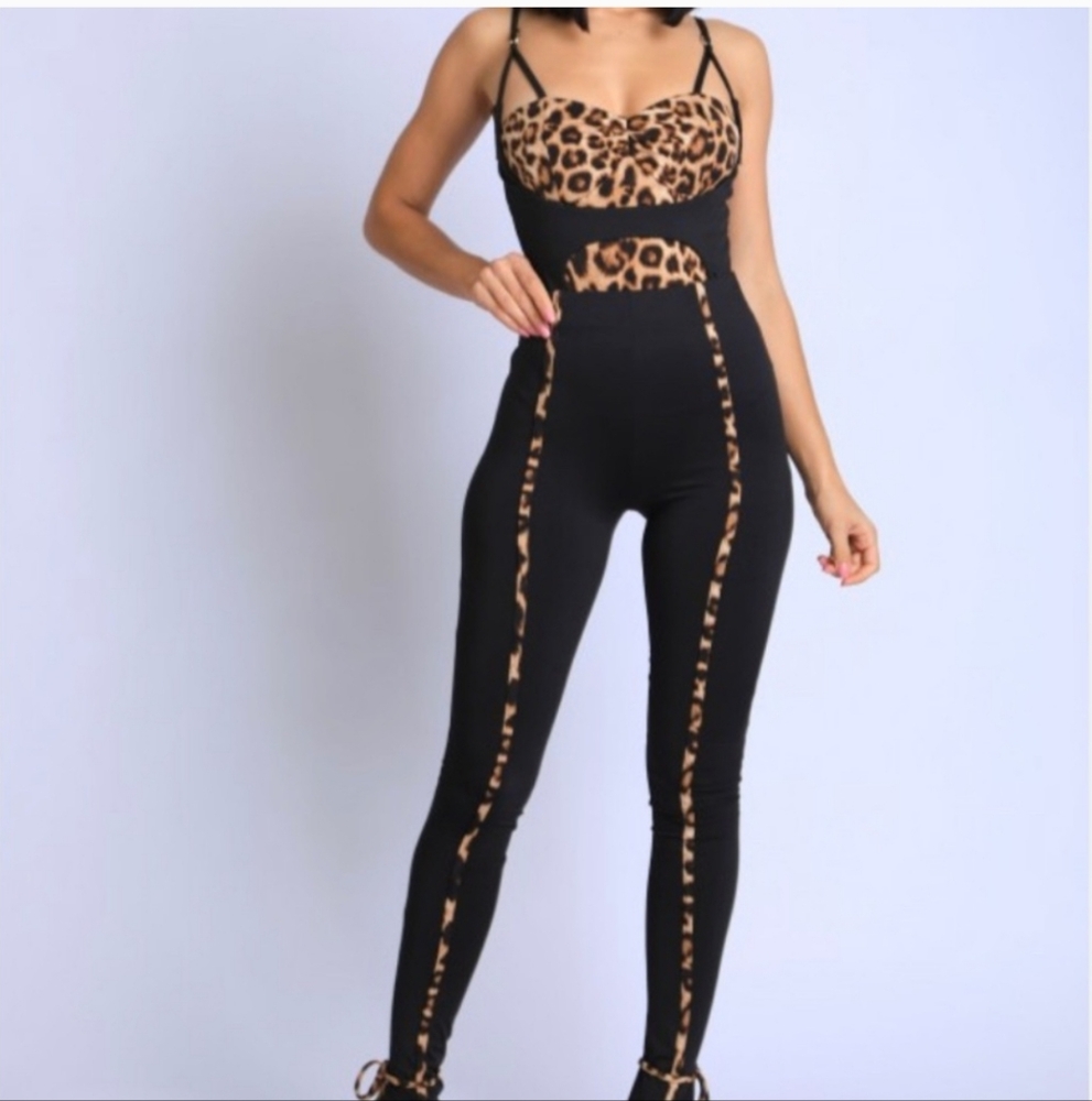 🎃🐈‍⬛🐈 Halloween Leopard Print bodysuit & flared pants Costume